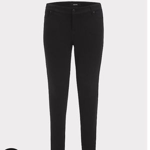 Skinny Ponte Mid-Rise Pant